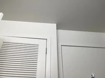 dlasian98 – webcam model profile photo