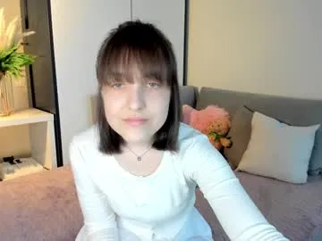 saphirree – webcam model profile photo