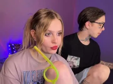 worldofllove – webcam model profile photo