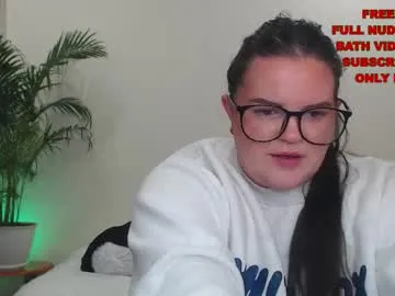 wow_its_kaitlyn – webcam model profile photo