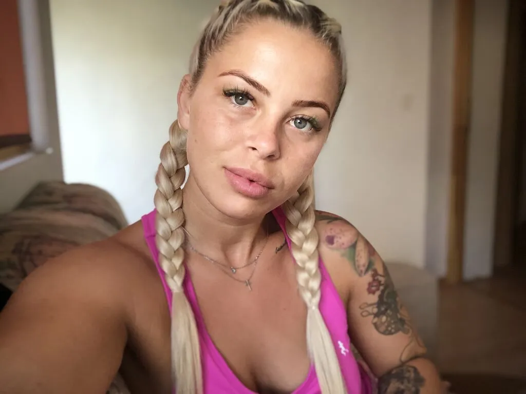 KateAllya – webcam model profile photo