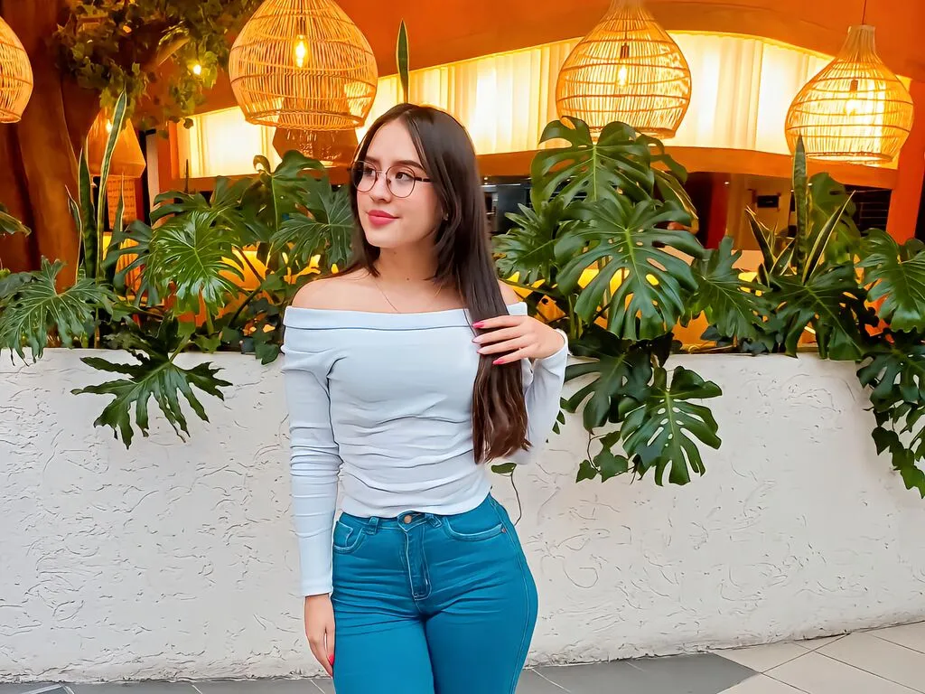 KristenKiara's Thumb Image